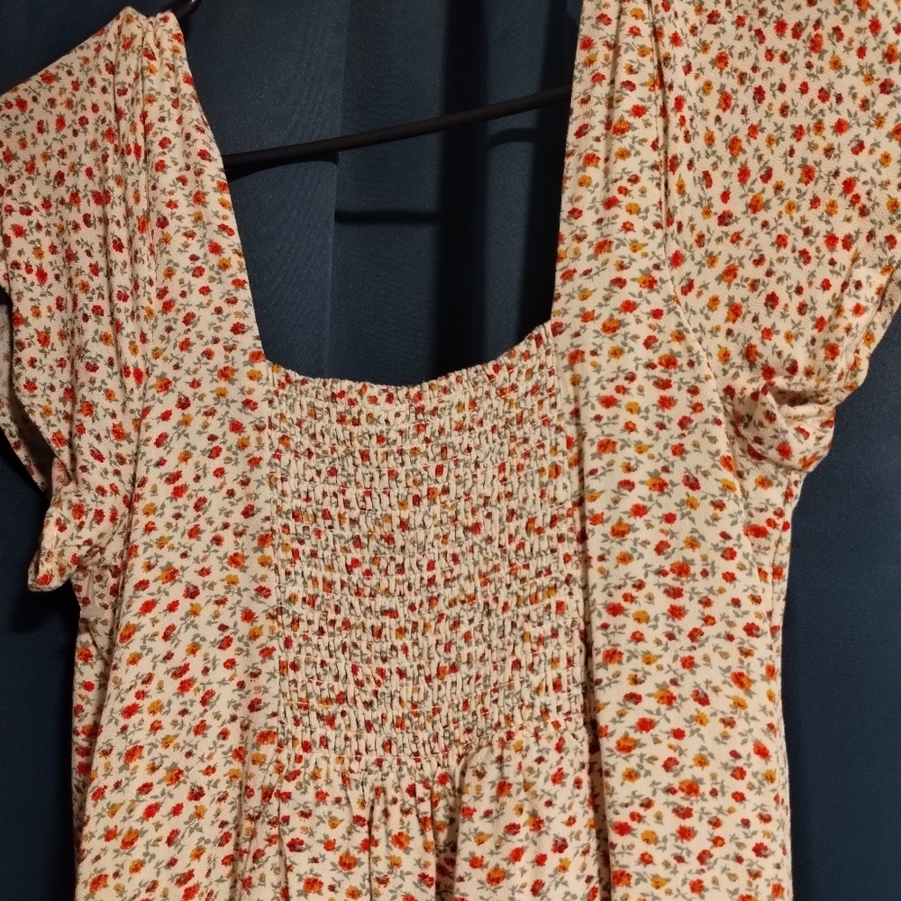 Dress - Picture 3 of 3